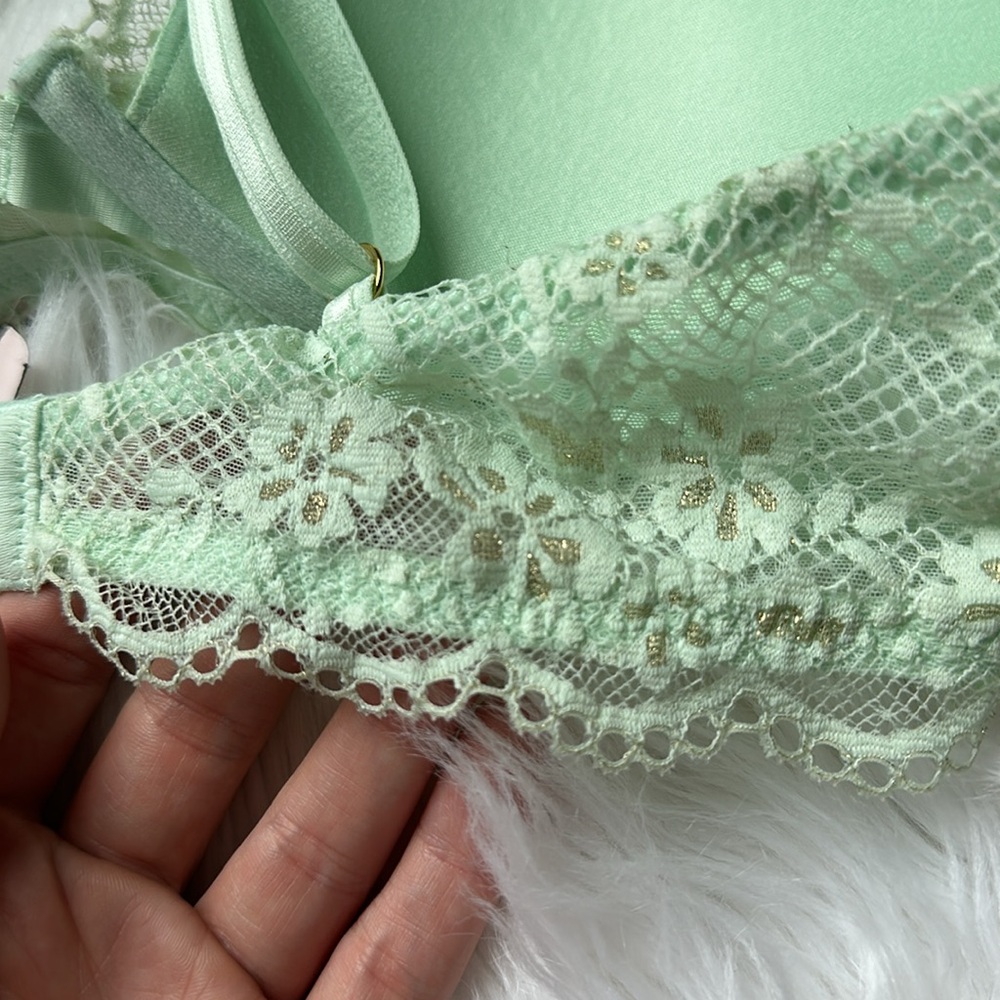 VS • Uplift Demi Delicate Lace Bra - Picture 8 of 9